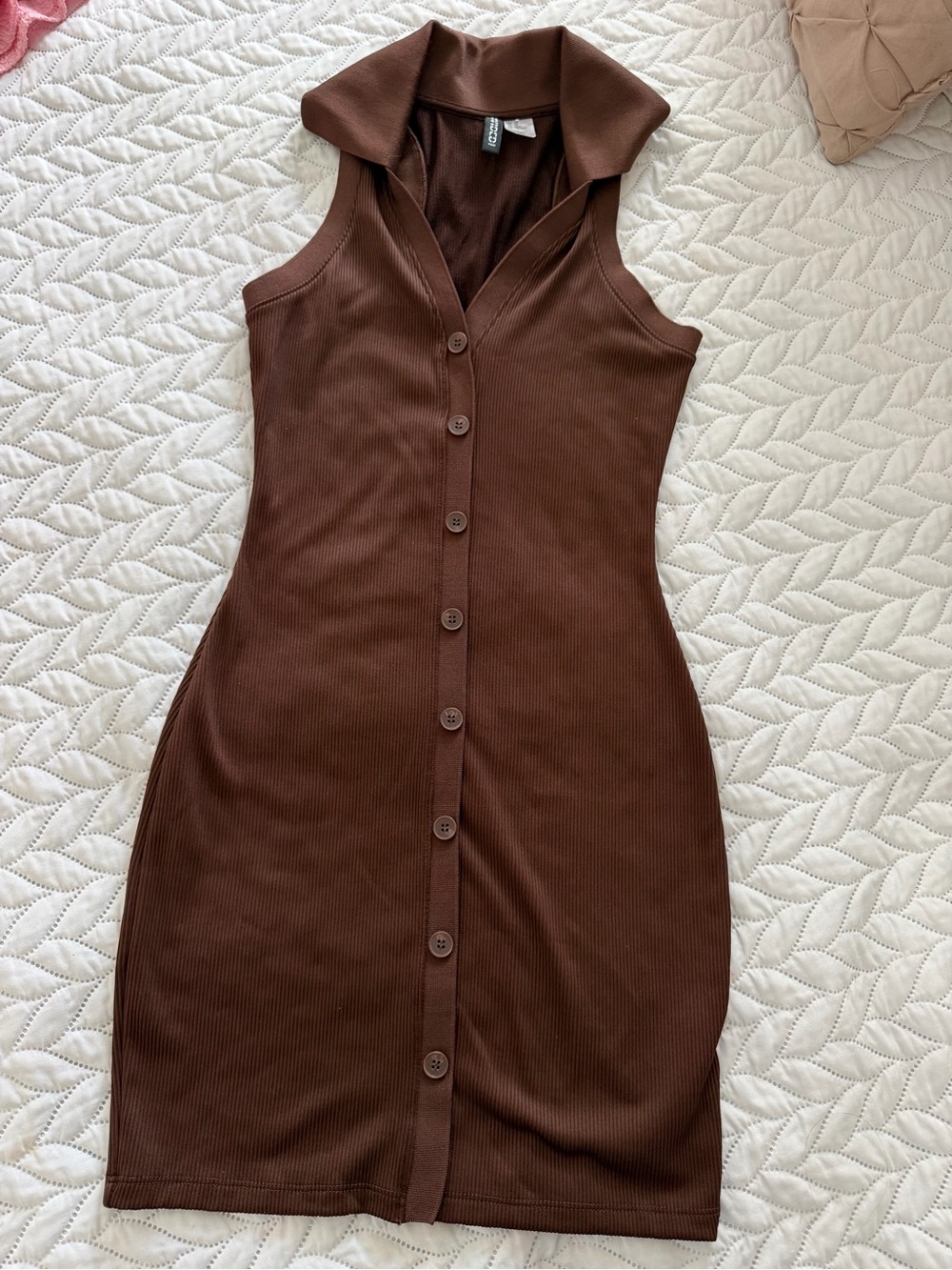 H&M Brown Ribbed Sleeveless Collared Button-Front Midi Dress